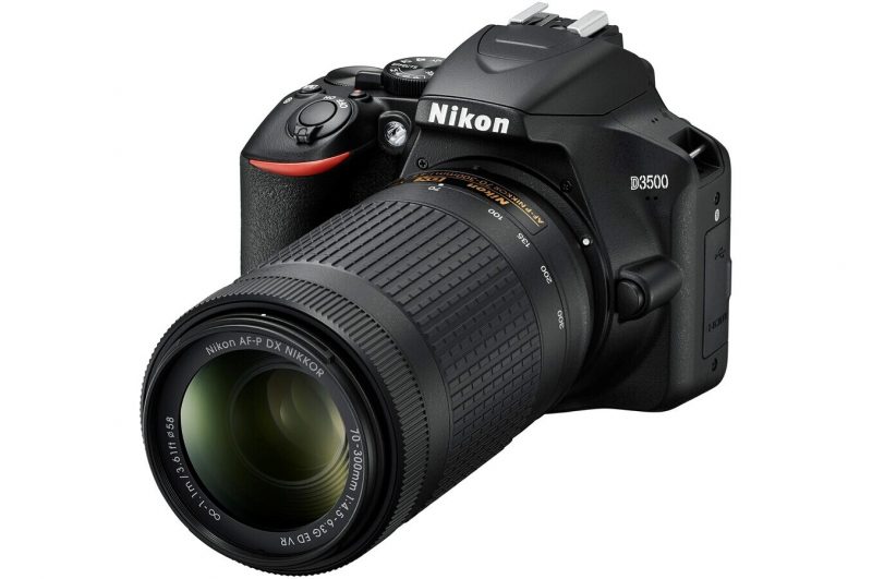 Appareil photo Reflex NIKON D3500 + AF-P DX 18-55 F/3.5-5.G VR + AF-P DX 70-300 F/4.5-6.3G ED VR